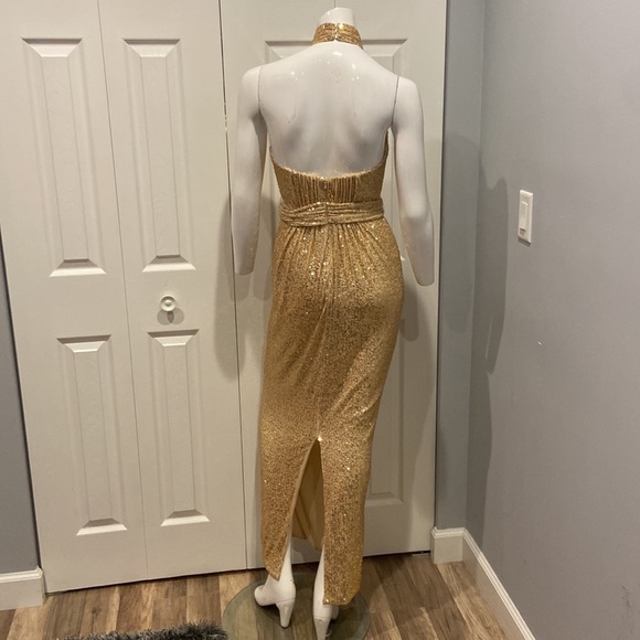 NWOT Ieena for Mac Duggal gold sequin halter gown - Picture 11 of 12